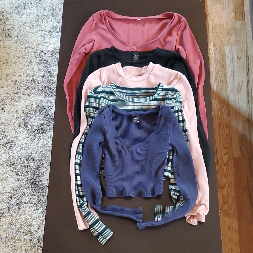Divided V-Neck Sweater Set - Pink, Black, Blue, Striped